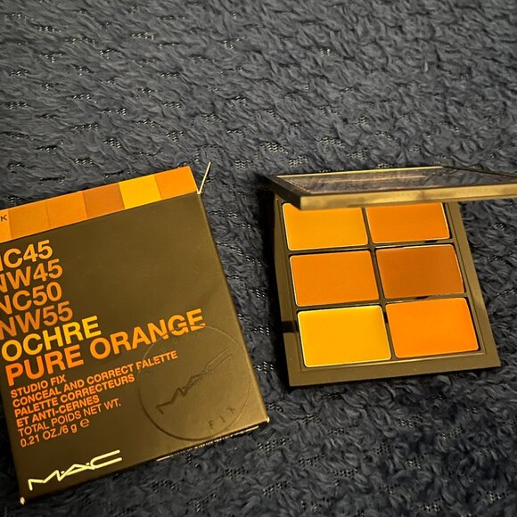 NIB Mac Conceal and Correct Palette DARK/DEEP - Picture 2 of 2